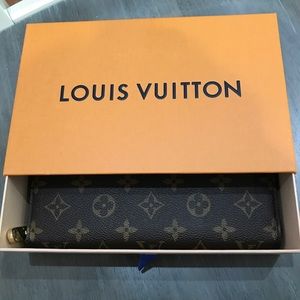 Louis Vuitton Zippy Organizer M62581